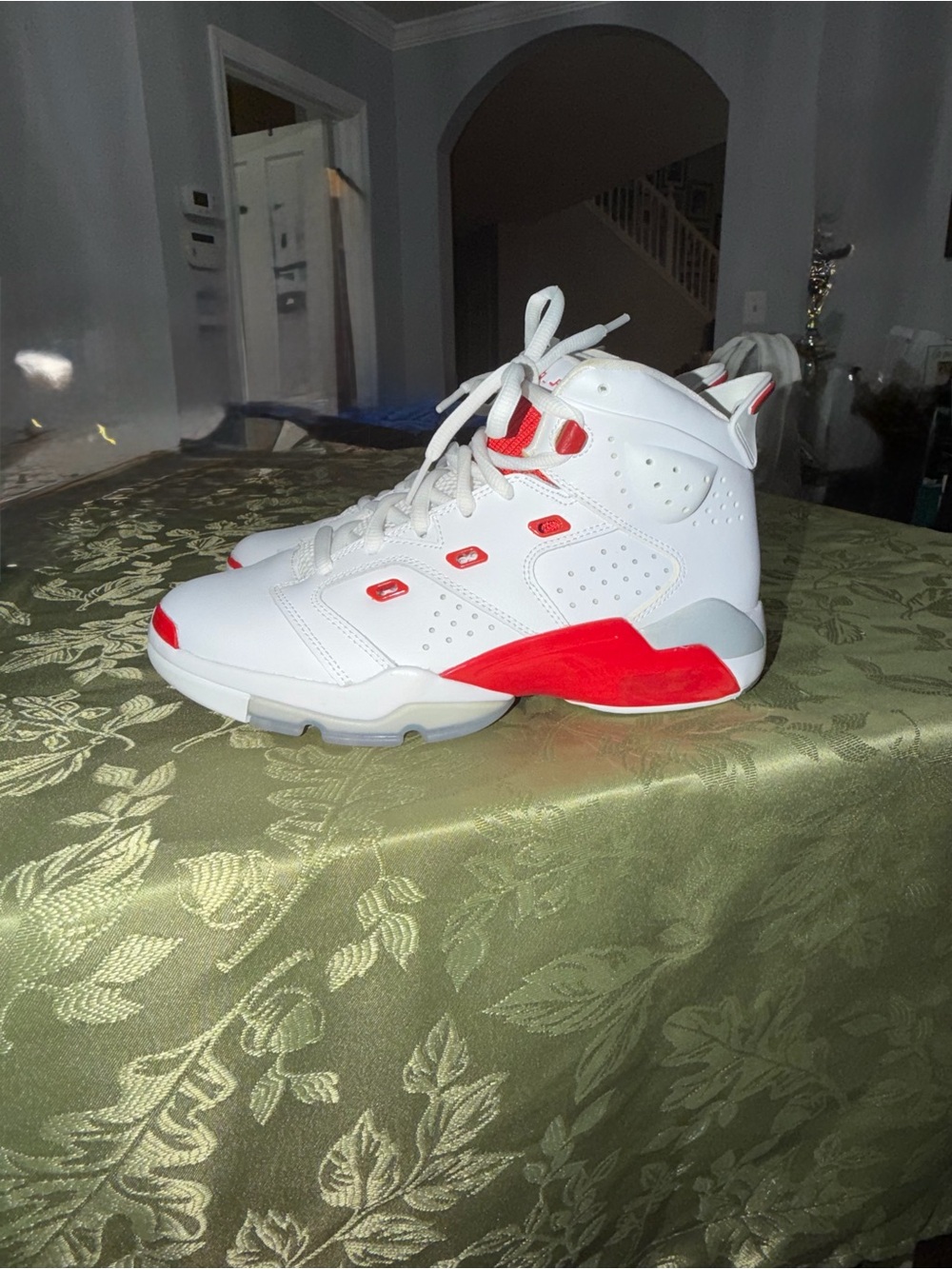 Air Jordan Kids 'WHITE FIRE RED' Top Sneakers